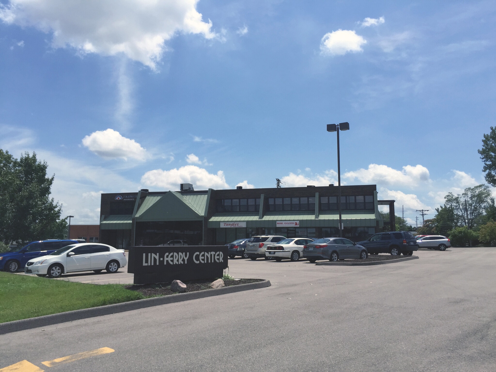 9958-9968 Lin Ferry Dr, Saint Louis, MO for lease Building Photo- Image 1 of 3