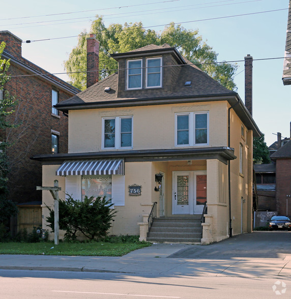 756 Main St E, Hamilton, ON à vendre - Photo du bâtiment - Image 2 de 2