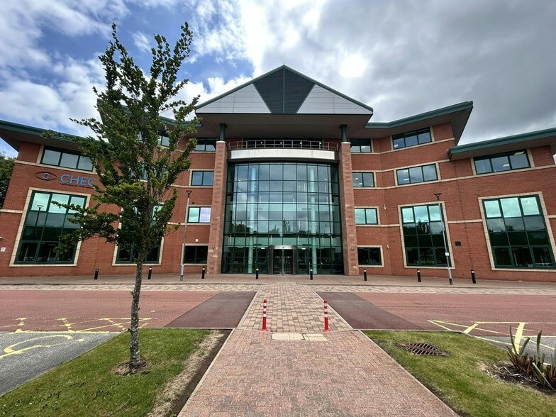 Lakeside Dr, Warrington à louer - Photo du bâtiment - Image 1 de 14