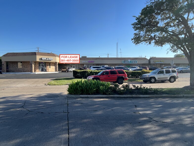 12569-12583 Whittington Dr, Houston, TX for lease - Building Photo - Image 1 of 17