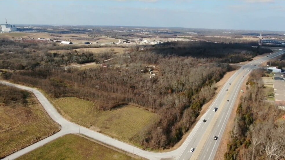 3940 S Farm Road 123, Springfield, MO à vendre - Vidéo sur l’inscription commerciale - Image 2 de 9