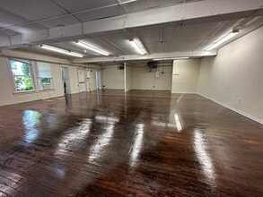 2 Schoolhouse Rd, Pine Island, NY à louer Photo intérieure- Image 2 de 2