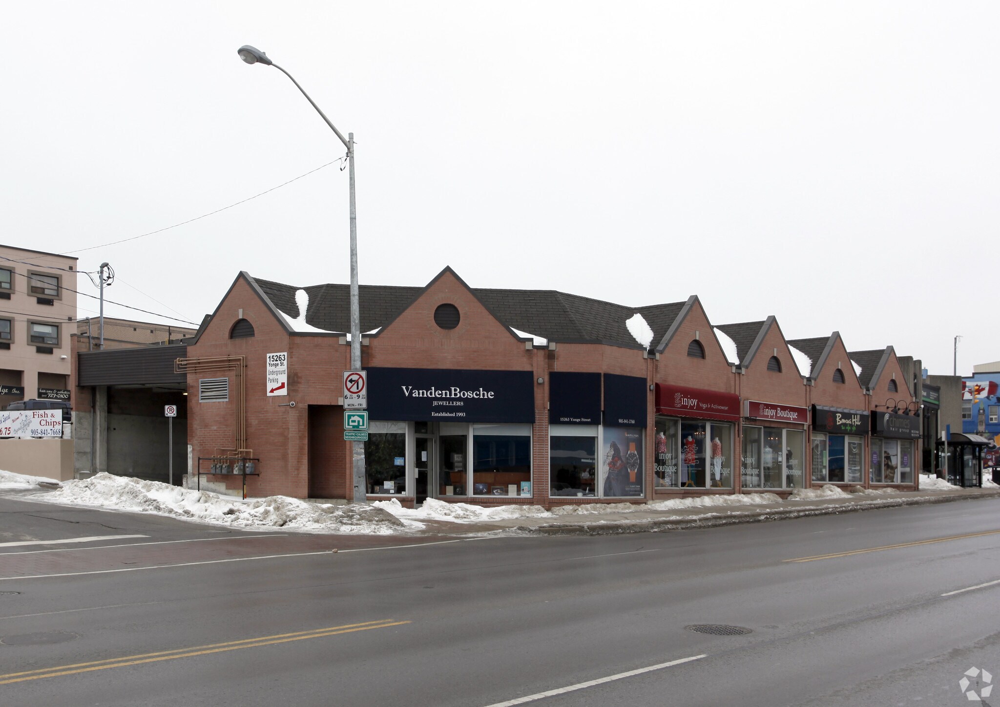 15263 Yonge St, Aurora, ON for sale Primary Photo- Image 1 of 1