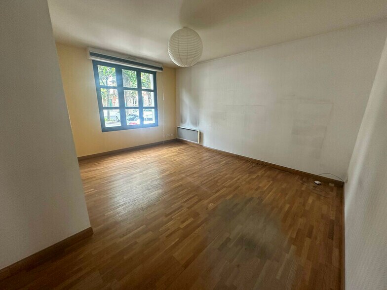 Bureau dans Reims à louer - Photo du bâtiment - Image 3 de 15