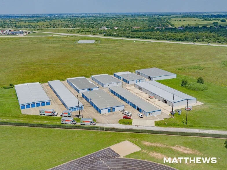 1811 Eagle Lake Rd, Sealy, TX for sale - Building Photo - Image 2 of 5