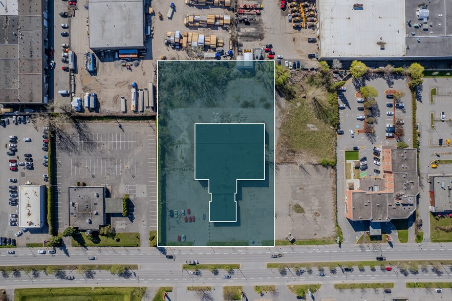 12455 Rue Sherbrooke E, Montréal, QC for lease - Aerial - Image 3 of 9