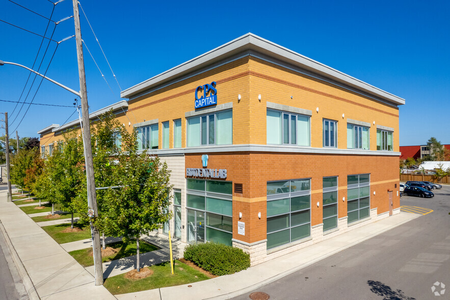 41 Industrial St, Toronto, ON à vendre - Photo principale - Image 1 de 4