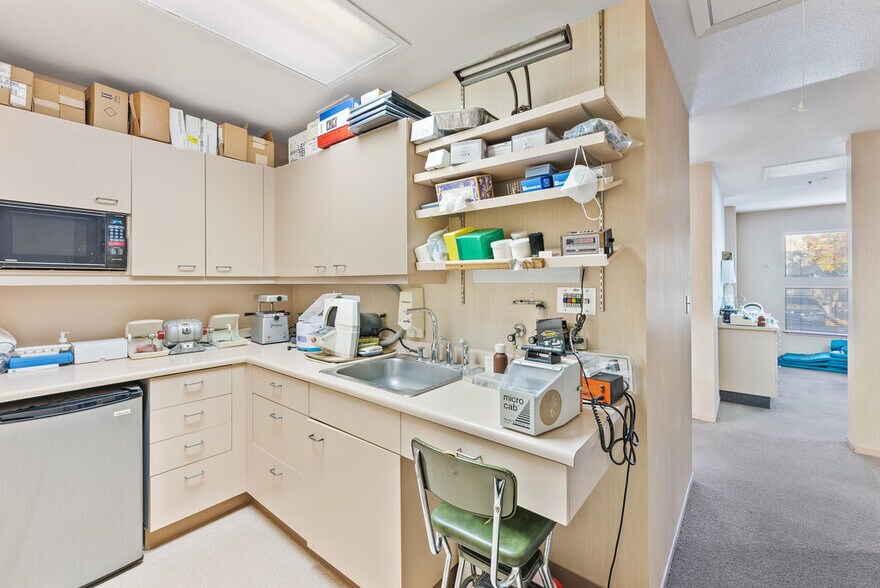 64 Penny Ln, Watsonville, CA à vendre - Photo du bâtiment - Image 2 de 21