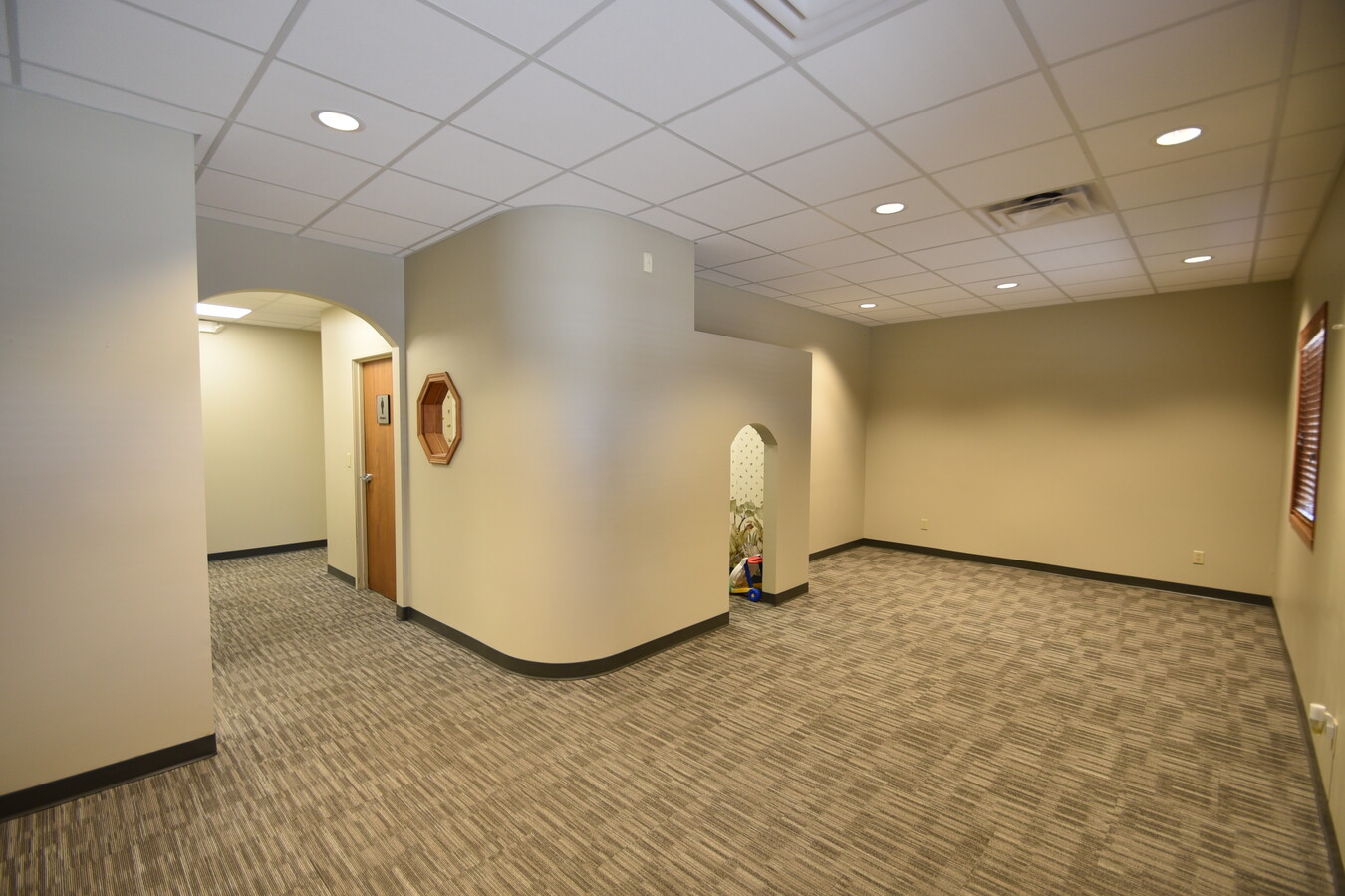 827 28th St S, Fargo, ND 58103 - Unit B -  - Interior Photo - Image 2 of 3