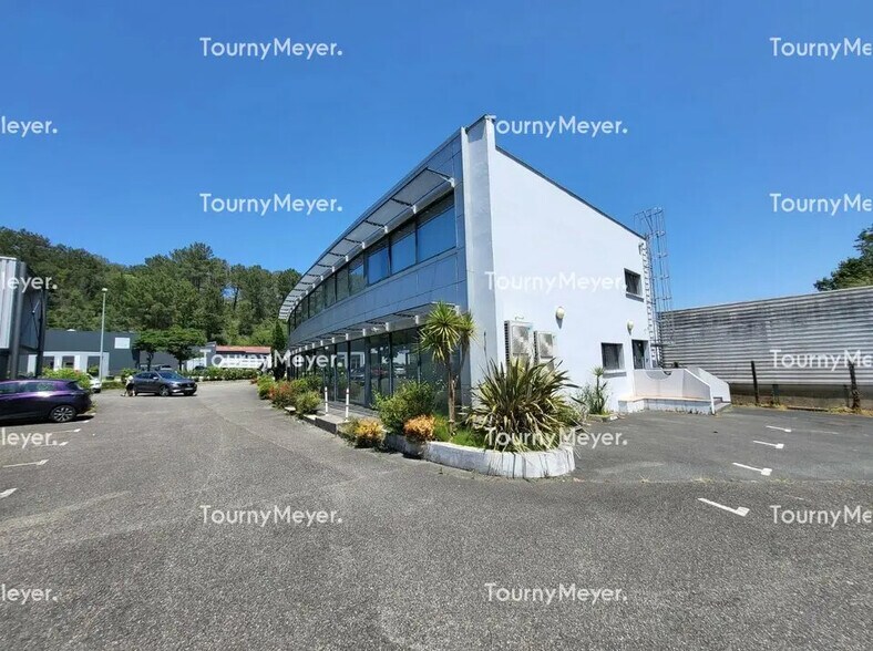 Office in Anglet for lease - Building Photo - Image 2 of 7