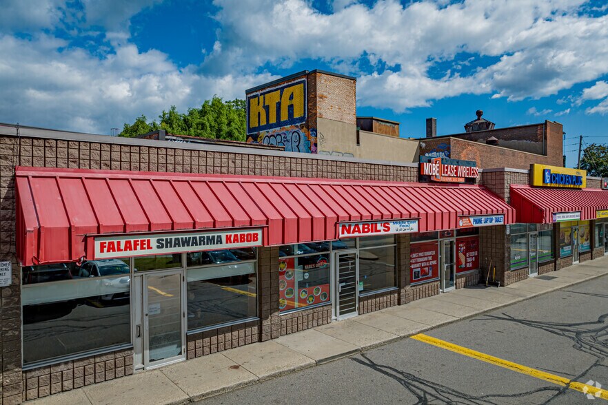 1 Wilson St, Hamilton, ON à louer - Photo du bâtiment - Image 3 de 8