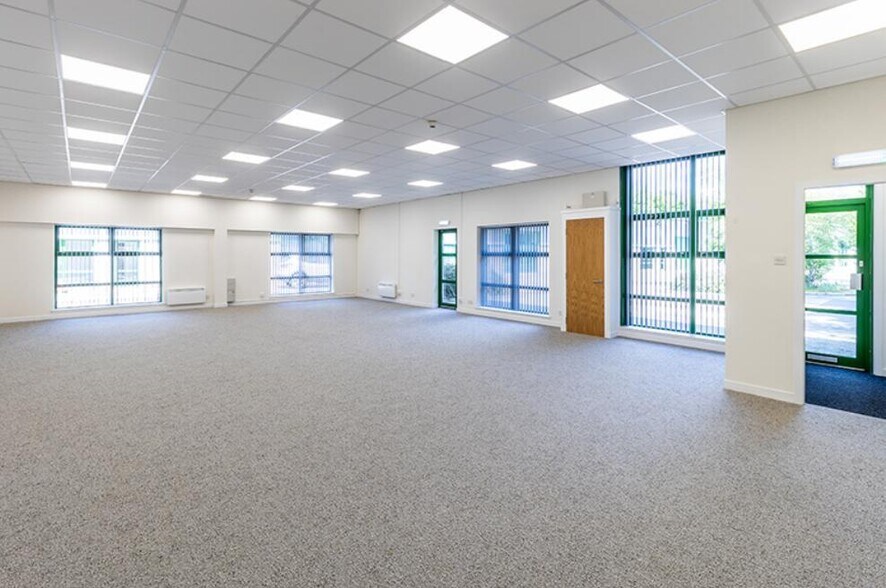 1-8 Station Rd, Aberdeen à louer - Photo du bâtiment - Image 3 de 21