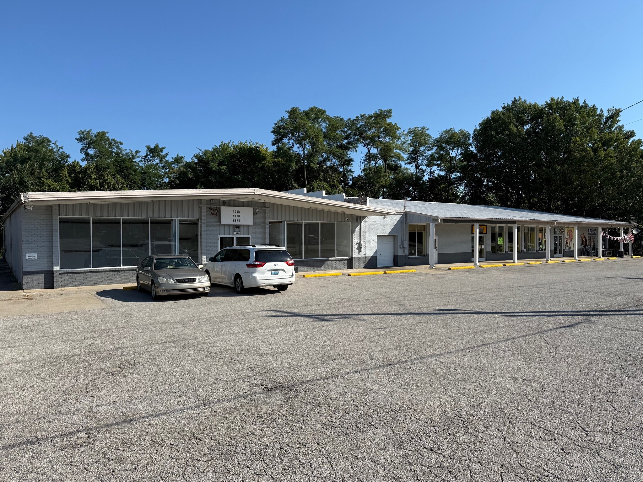 1812-1818 Petersburg Rd, Hebron, KY for sale Primary Photo- Image 1 of 8