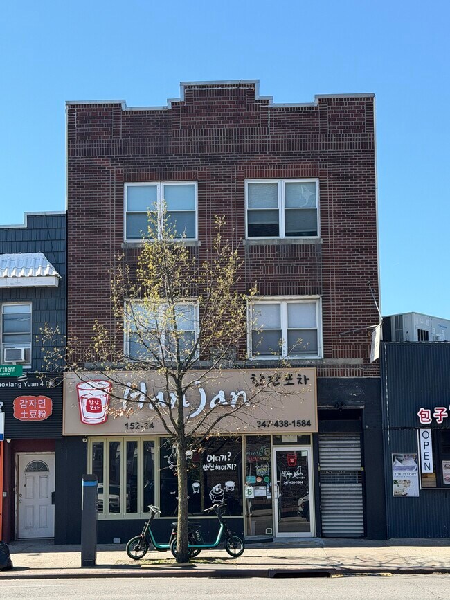 More details for 152-24 Northern Blvd, Flushing, NY - Retail for Sale