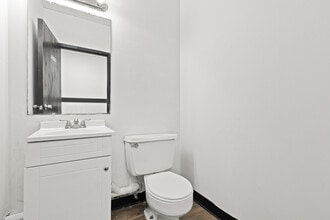 2945 Stone Hogan Connector Rd, Atlanta, GA à louer Photo du bâtiment- Image 1 de 5