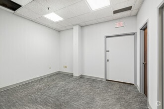 949-955 Yonkers Ave, Yonkers, NY for lease Interior Photo- Image 2 of 2