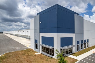 Plus de détails pour 7453 Republic Dr, Groveland, FL - Industriel à vendre