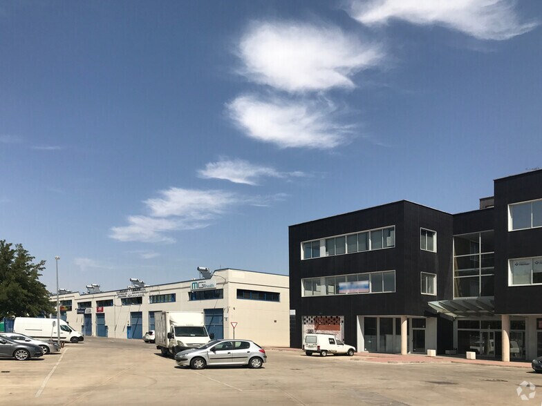 Calle Severo Ochoa, 7-15, Rivas-Vaciamadrid, Madrid à louer - Photo du bâtiment - Image 3 de 9