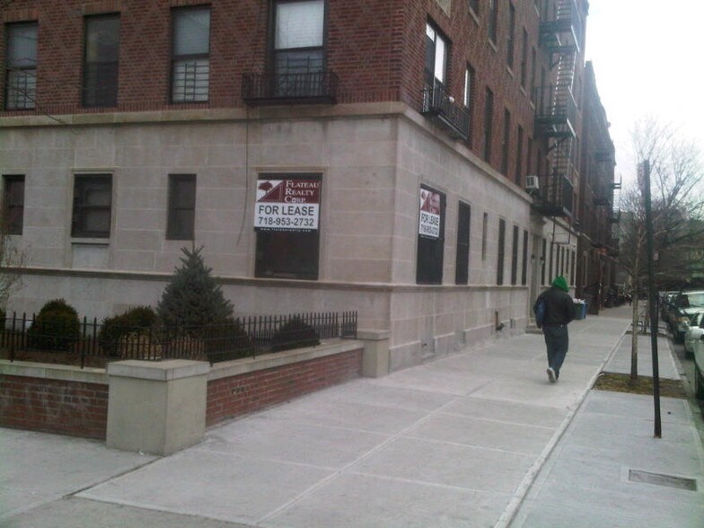 1028 Bushwick Ave, Brooklyn, NY à louer - Photo du bâtiment - Image 2 de 6