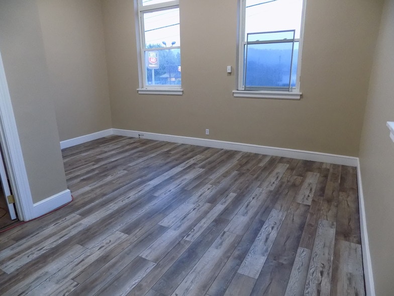 121 Jefferson Ave, Moundsville, WV à vendre - Photo du bâtiment - Image 3 de 19