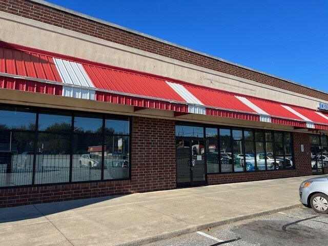 2751 E Lexington Ave, High Point, NC for lease - Building Photo - Image 1 of 4