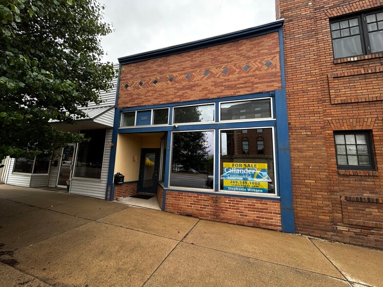 106 N Broad St, Hillsdale, MI for sale - Building Photo - Image 2 of 12