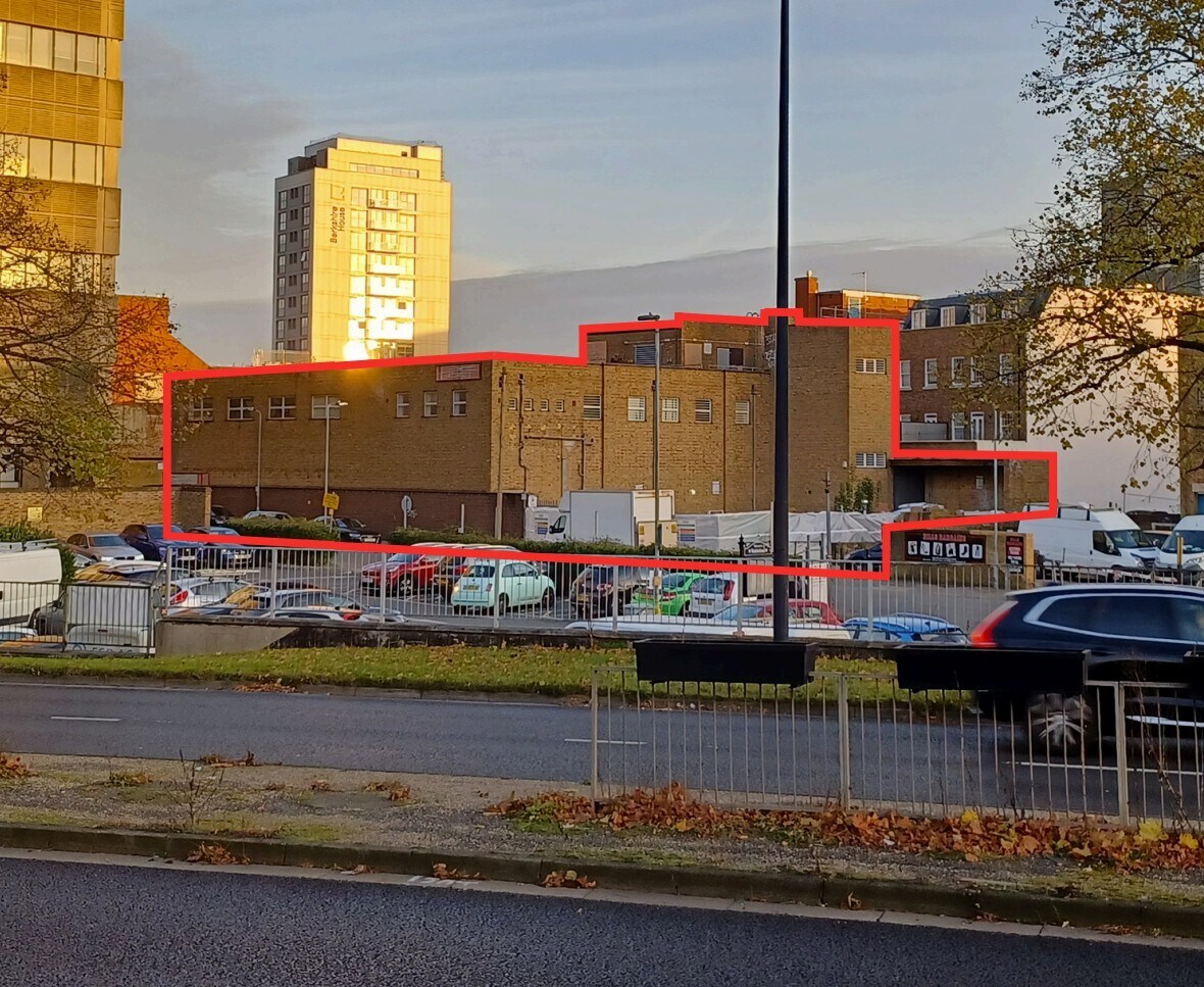 West St, Maidenhead à louer Photo principale- Image 1 de 5