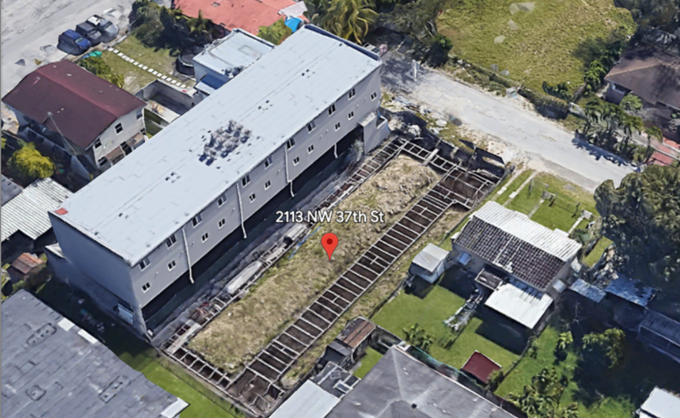 2113 NW 37th St, Miami, FL for sale - Primary Photo - Image 1 of 1