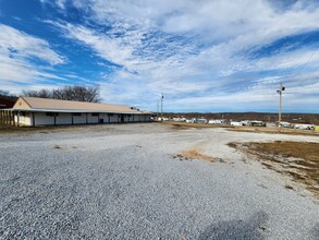 6819 S Gateway Dr, Joplin, MO à louer Photo du b timent- Image 1 de 7