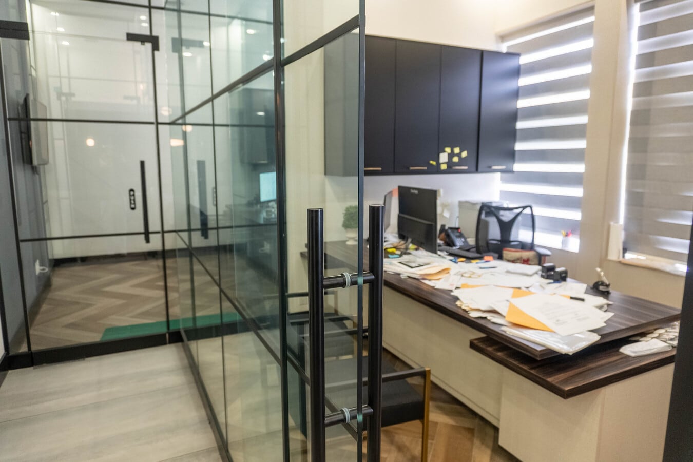 2565 Steeles Ave E, Brampton, ON L6T 5T1 - Unit 18 - - Interior Photo - Image 2 of 26