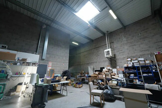 Plus de détails pour Bureau, Local d'activités à louer