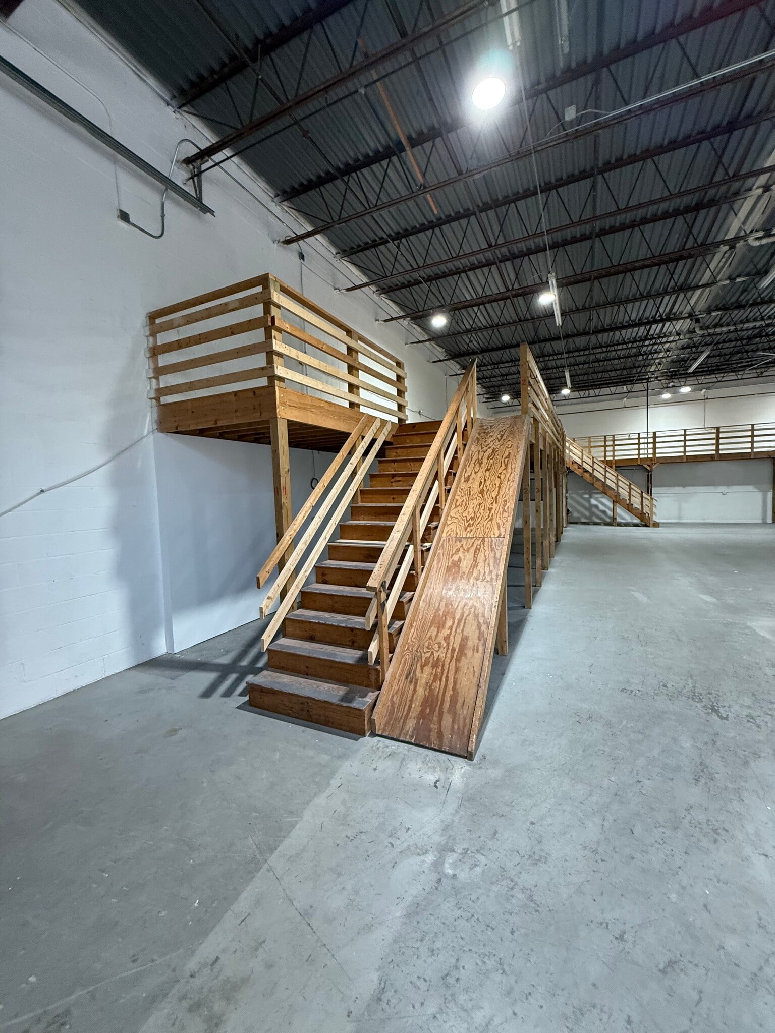 1654 Crofton Blvd, Crofton, MD for lease Interior Photo- Image 1 of 6