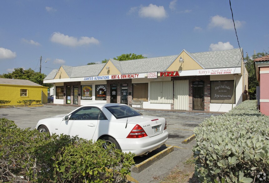 18220-18230 W Dixie Hwy, North Miami Beach, FL à louer - Photo du bâtiment - Image 3 de 3