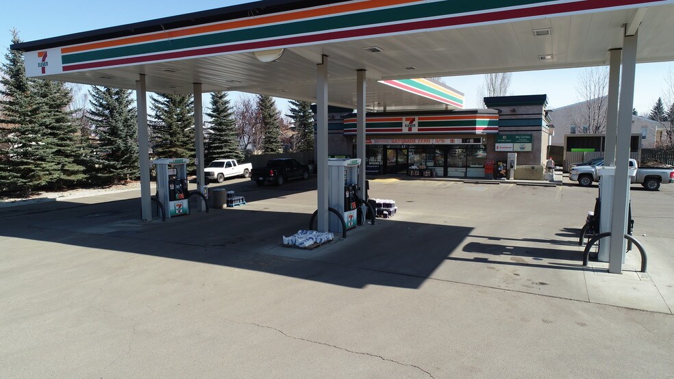 7802 95A Ave, Fort Saskatchewan, AB for sale - Building Photo - Image 1 of 1