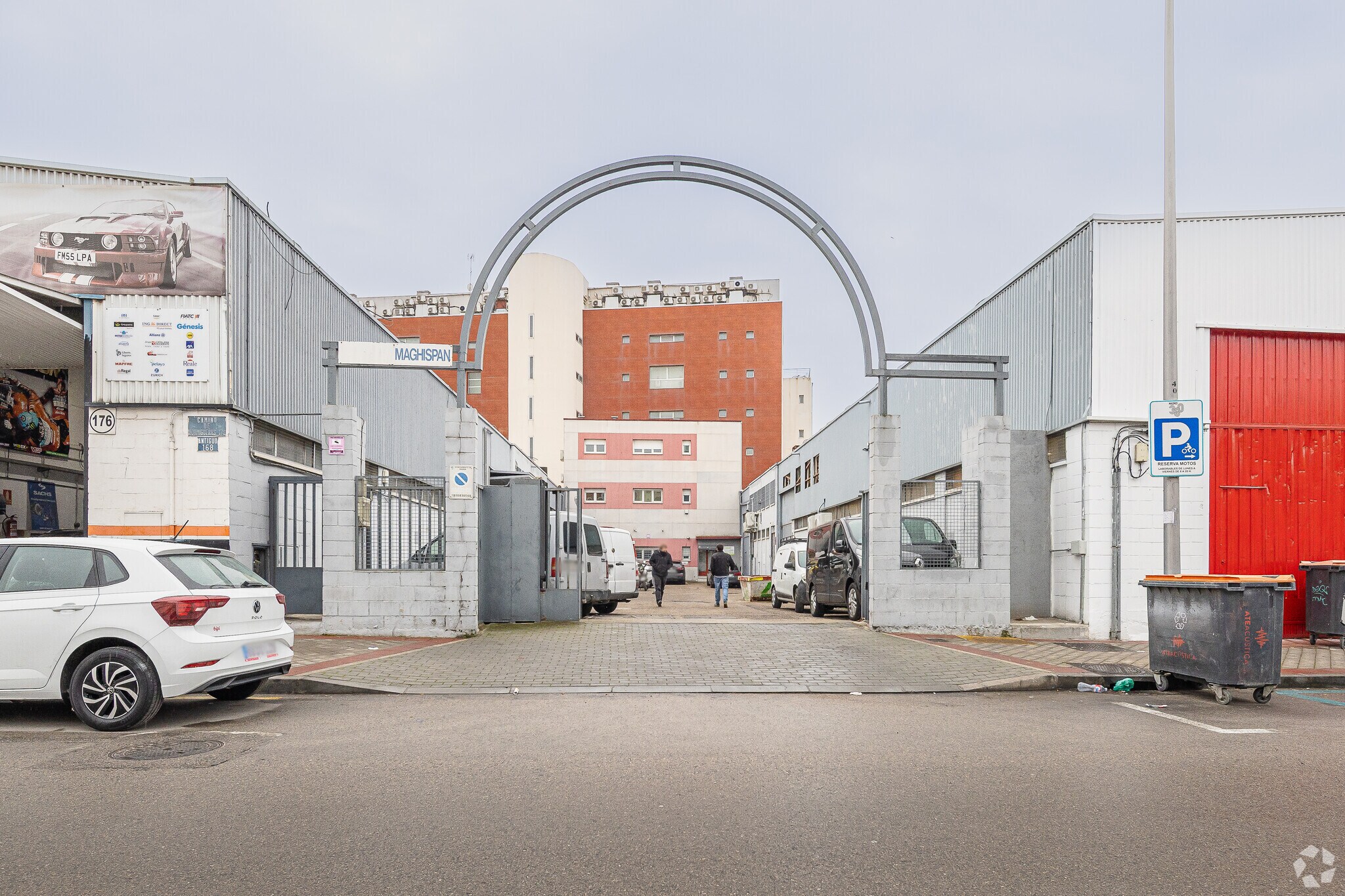 Camino de las Hormigueras, 176, Madrid, Madrid for lease Primary Photo- Image 1 of 4