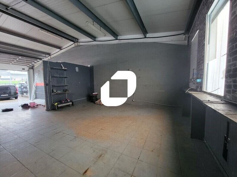 Flex dans Linas à louer - Photo du bâtiment - Image 2 de 7