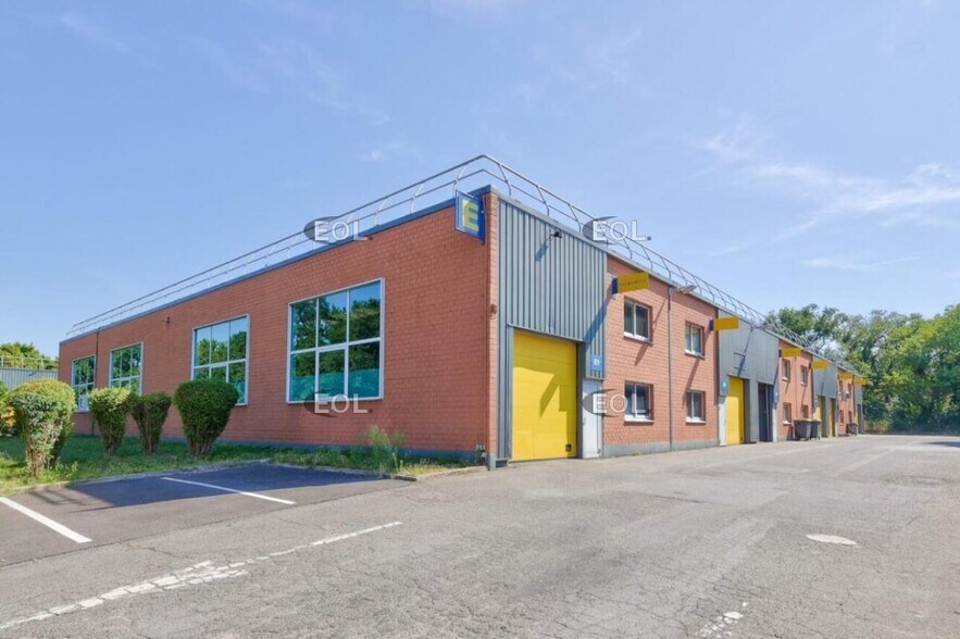 Flex in SAINT-OUEN-L'AUMONE for lease - Building Photo - Image 1 of 7
