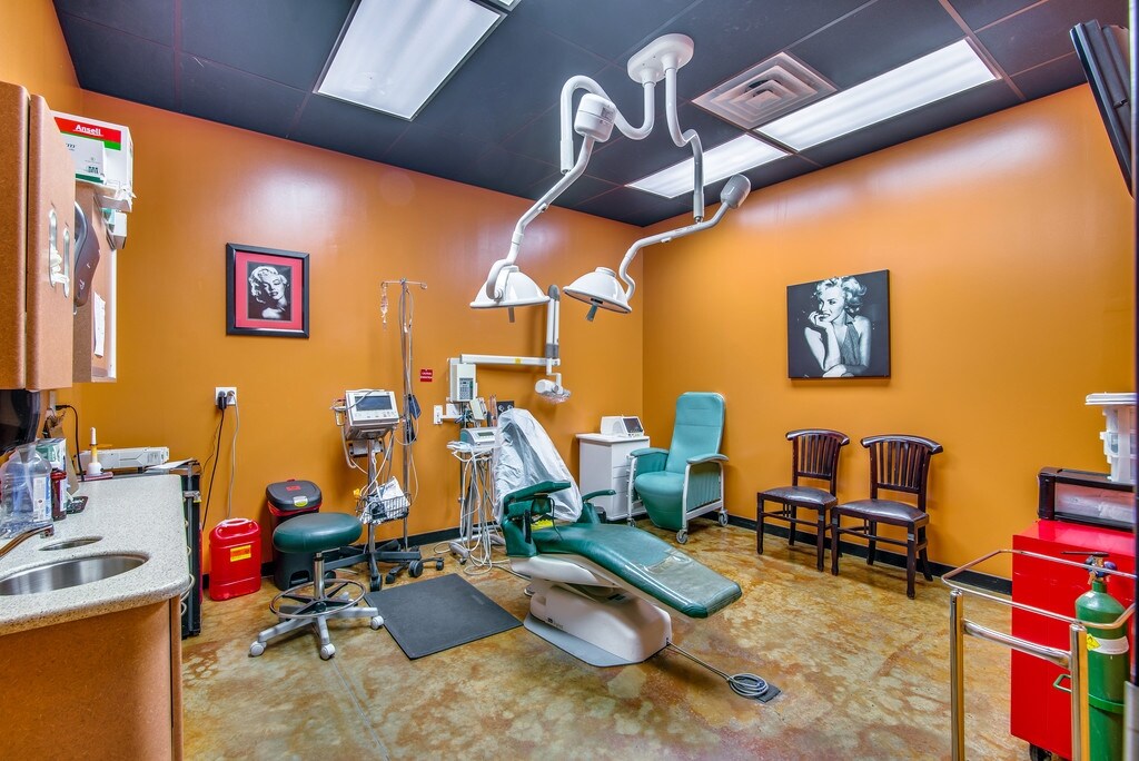 1829 Jo Johnston Ave, Nashville, TN for sale Interior Photo- Image 1 of 9