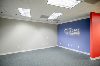 1571 Sawgrass Corporate Pky, Sunrise, FL for lease Interior Photo- Image 2 of 11