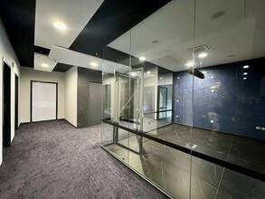 Office in Beauvais for sale Interior Photo- Image 2 of 8