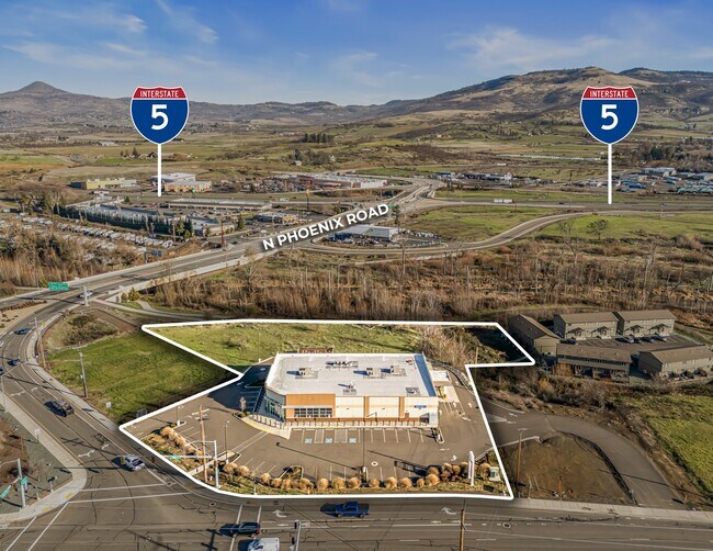 Plus de détails pour 636 N Main St, Phoenix, OR - Commerce de détail à louer