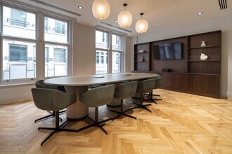 10 Throgmorton Ave, Londres à louer Photo intérieure- Image 2 de 13