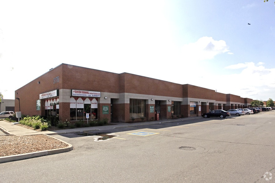 3176 Ridgeway Dr, Mississauga, ON for lease - Primary Photo - Image 1 of 2