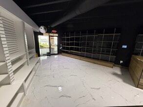 380 E 9th St, Hialeah, FL à louer Photo intérieure- Image 1 de 2