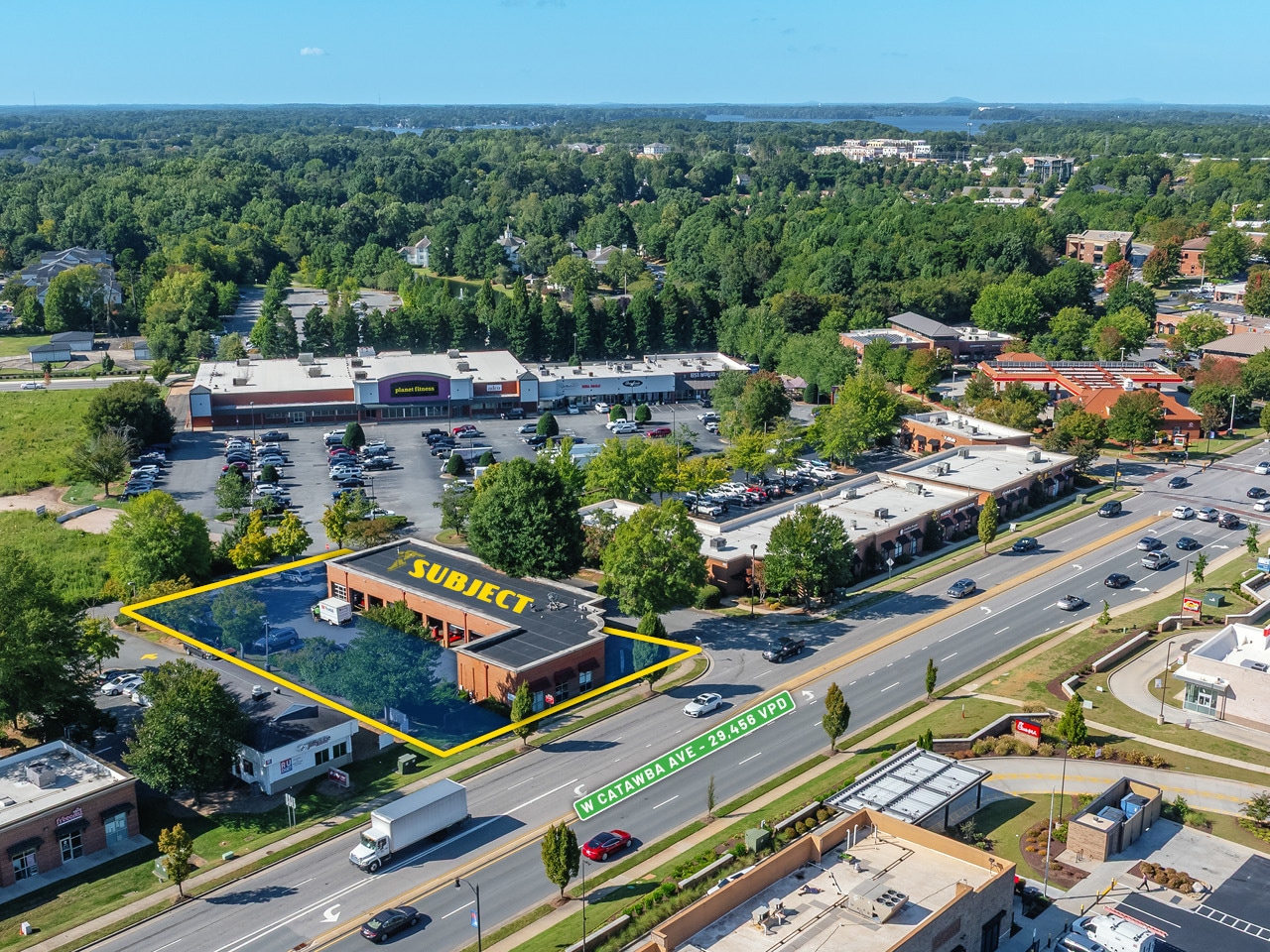 20110 W Catawba Ave, Cornelius, NC for sale Building Photo- Image 1 of 9