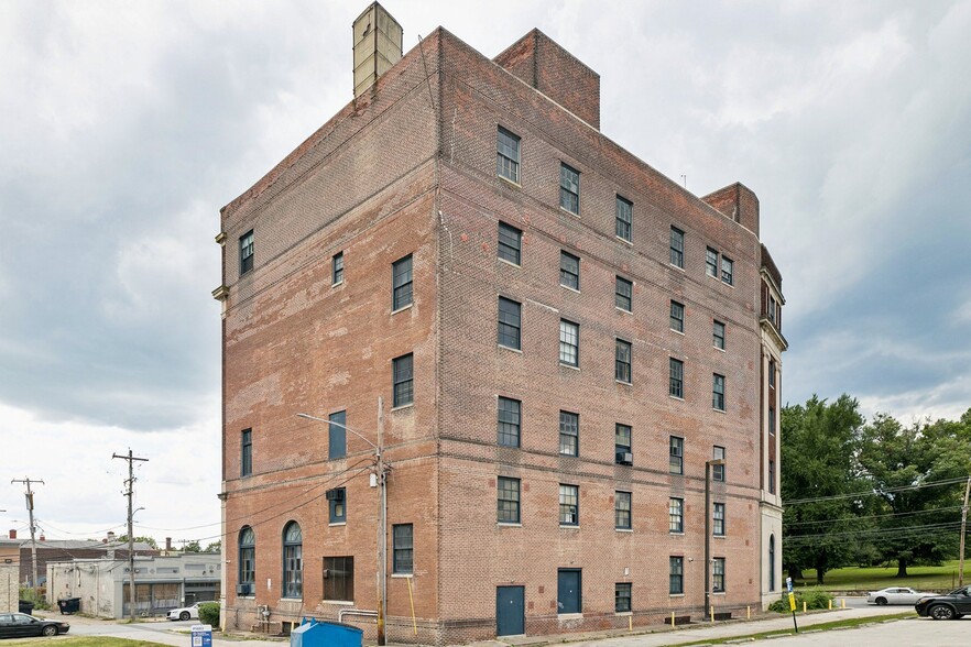 51 E 9th St, Chester, PA for sale - Building Photo - Image 2 of 22