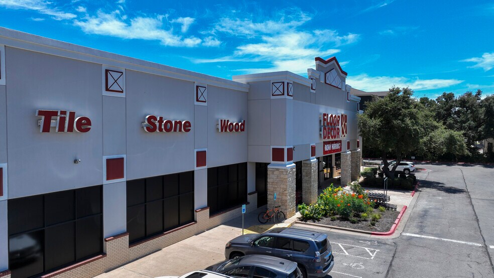 4501 W Braker Ln, Austin, TX à louer - Photo du bâtiment - Image 3 de 4