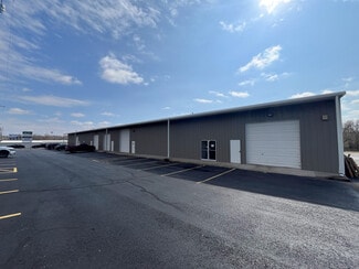 Plus de détails pour 1008 W Farmer St, Ozark, MO - Industriel à louer
