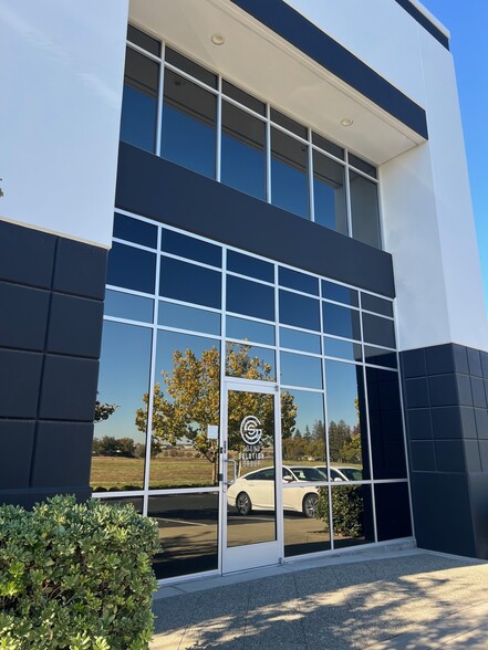 5724 Lonetree Blvd, Rocklin, CA for lease - Building Photo - Image 2 of 9