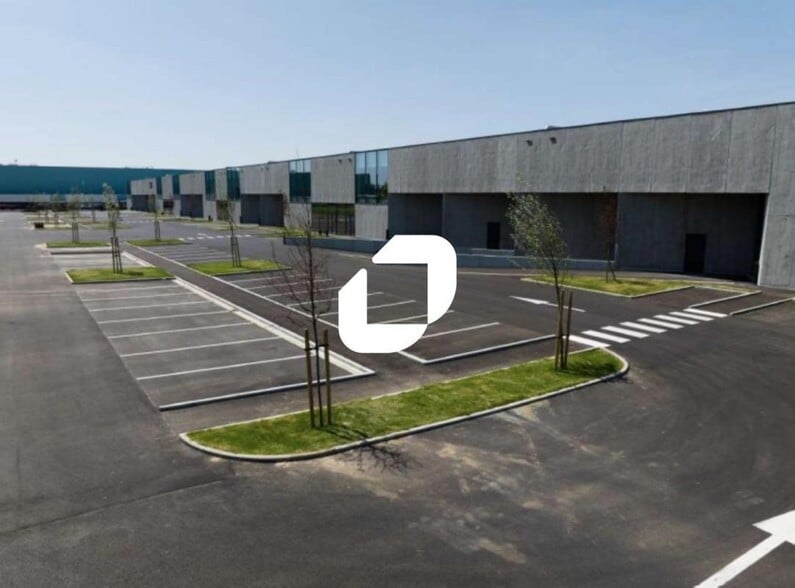 Flex in Seclin for lease - Building Photo - Image 3 of 9